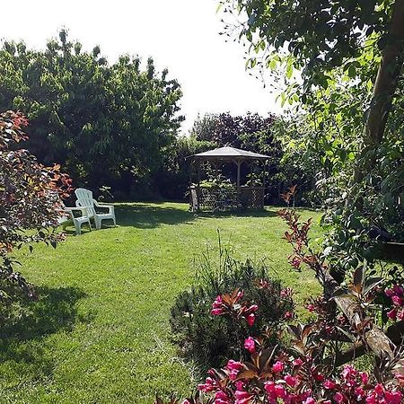 Le Clos Josephine Bed & Breakfast Saint-Dyé-sur-Loire Exterior photo